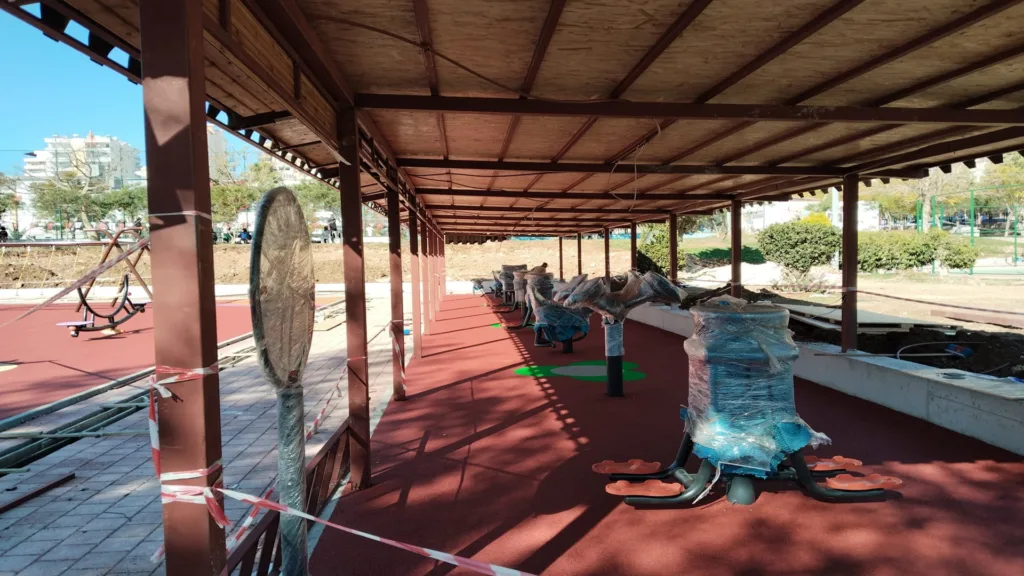 Adana cumhuriyet parki ve spor parki zemin kaplama yapim isiIMG 20250516 WA0037