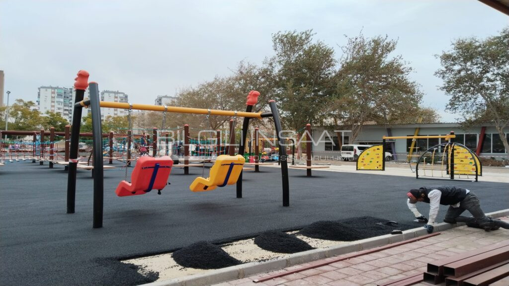 Adana cumhuriyet parki ve spor parki zemin kaplama yapim isiIMG 20250516 WA0057